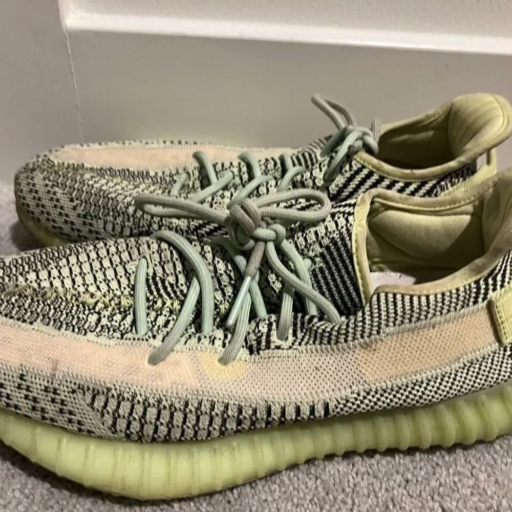 adidas Yeezy Boost 350 V2 Yeezreel (Non-Reflective) FW5191 Size 11